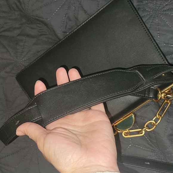 Charles & Keith Black Bag with Gold Chain and Pendant - Picture 5 of 6